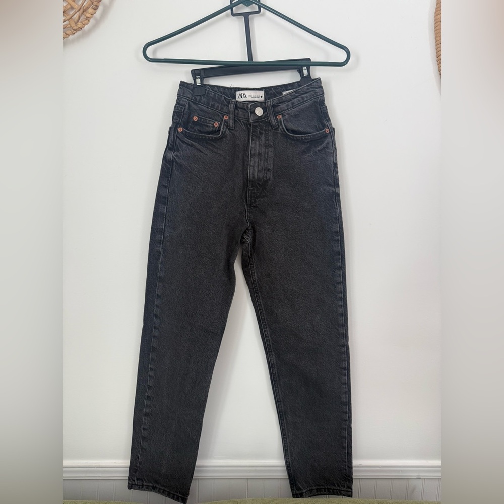 Zara “The 90’s Mom” Jeans